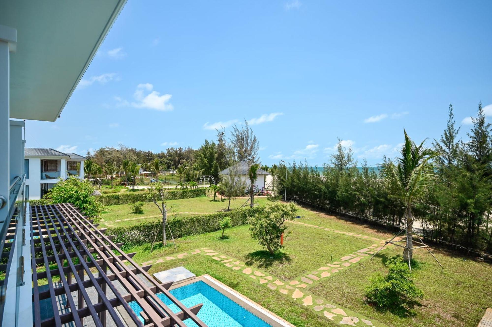 Emerald Ho Tram Resort Exterior photo